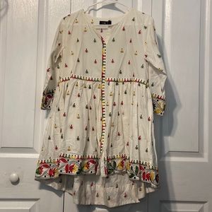 Kapray Pakistani Embroidered Kurti